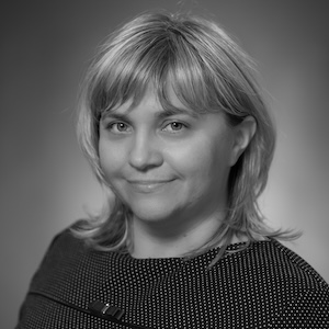 Dr Justyna Szlagowska-Spychalska