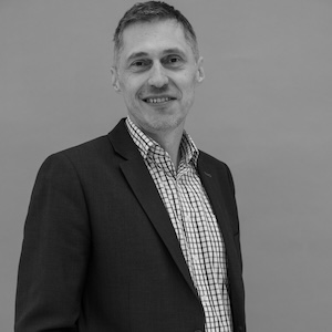 Dr Artur Miros